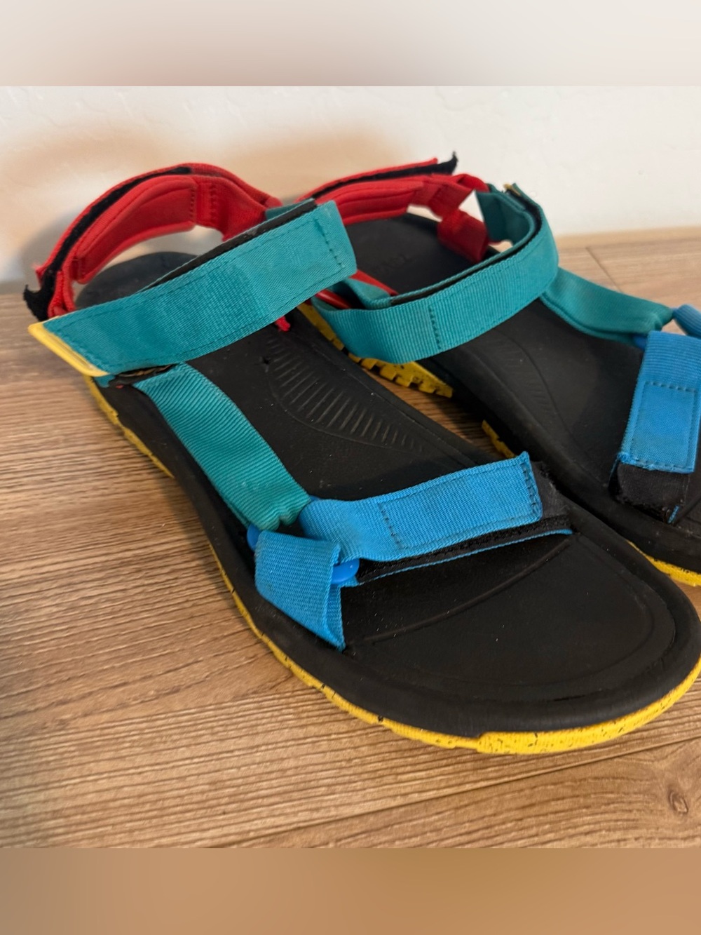 Teva Hurricane XLT2 90s Multi Sport Sandals Women 12 EU 43 Strappy Mens 10 Shoes